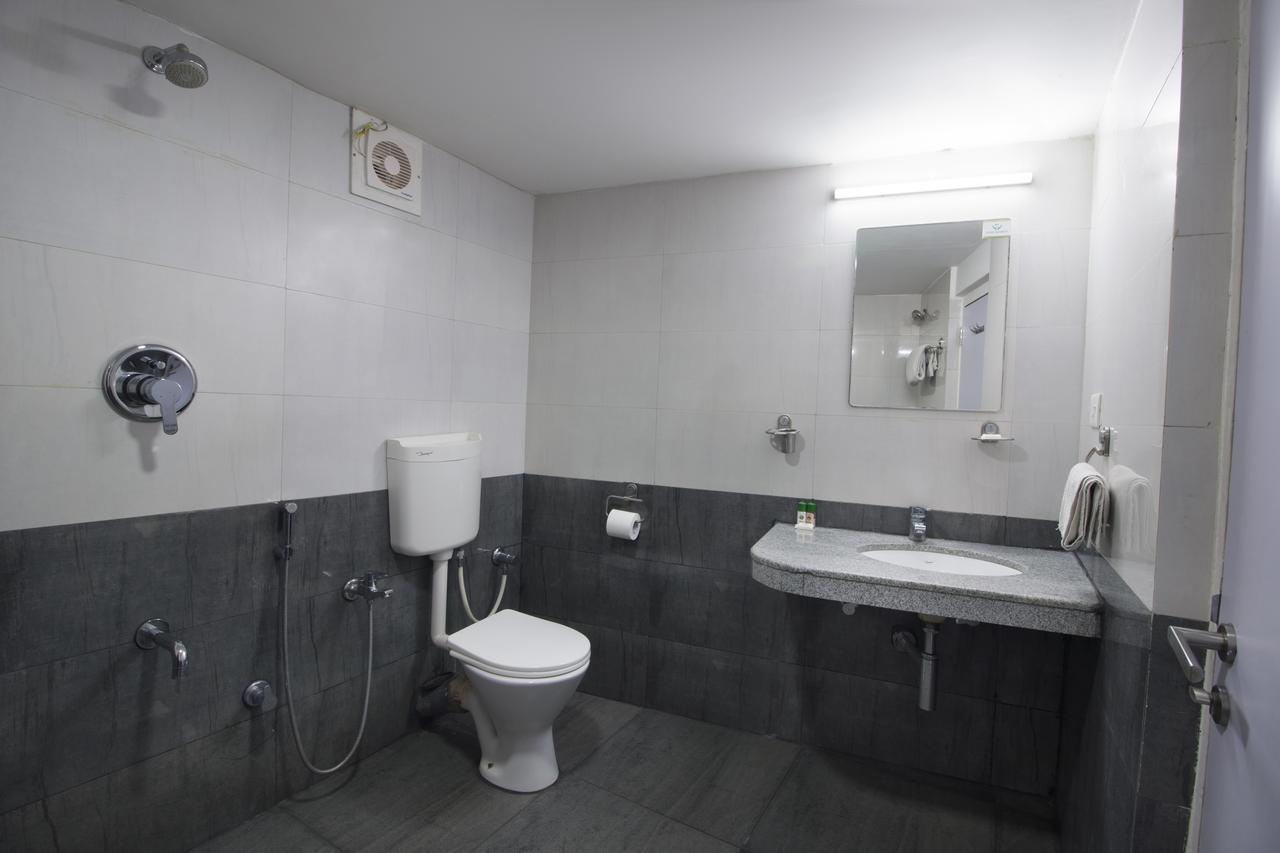 Oyo 6429 Hotel Pearl プネ エクステリア 写真
