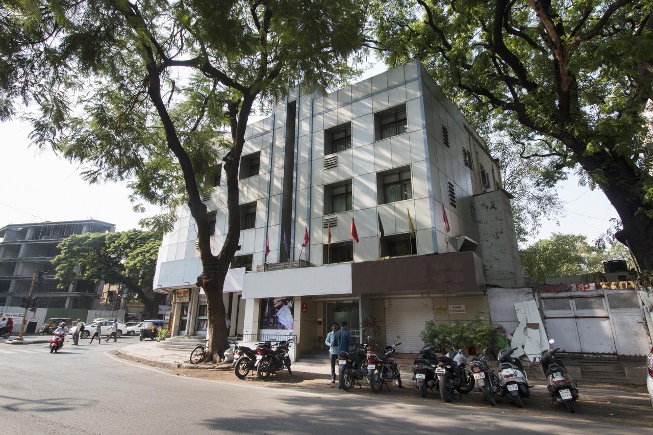 Oyo 6429 Hotel Pearl プネ エクステリア 写真